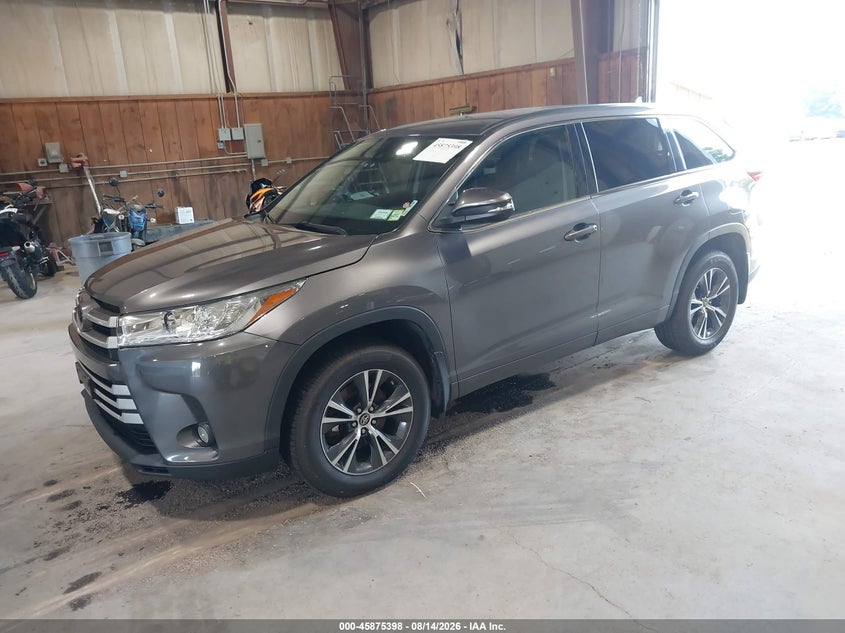 2018 TOYOTA HIGHLANDER auction photo 2