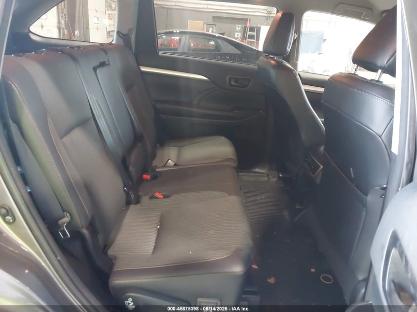 2018 TOYOTA HIGHLANDER auction photo 8