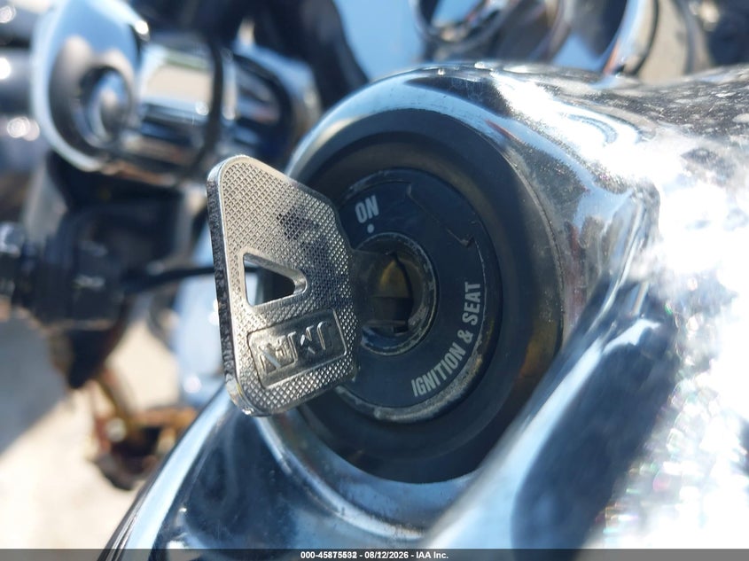 YAMAHA XV1600 2001