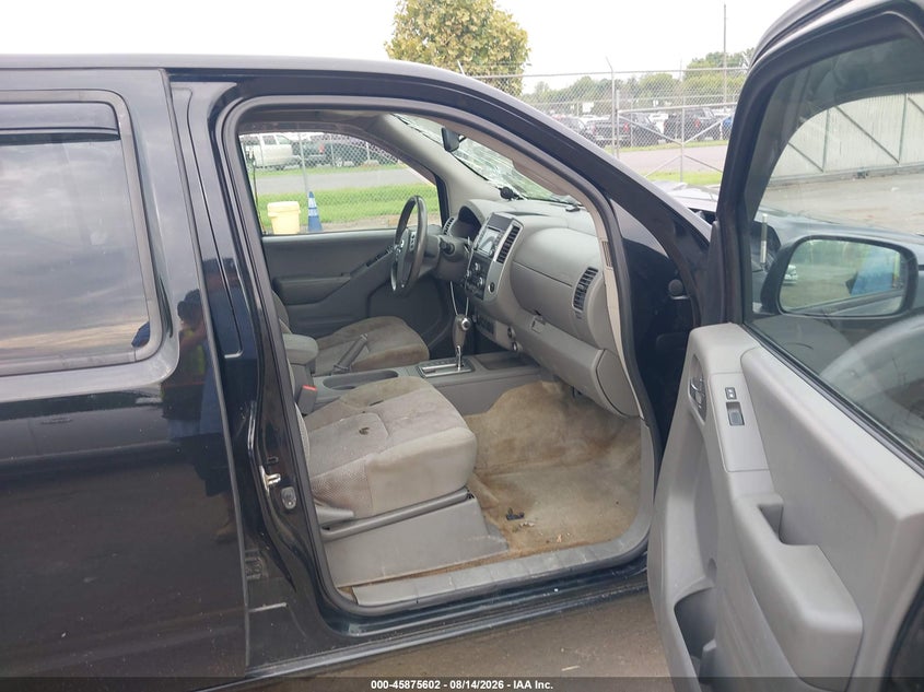2017 NISSAN FRONTIER auction photo 5