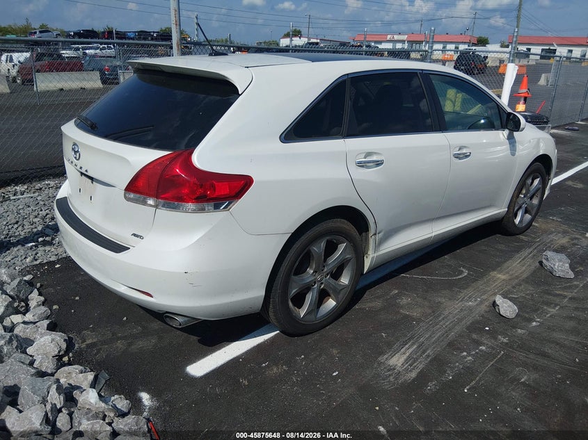 2010 TOYOTA VENZA auction photo 4