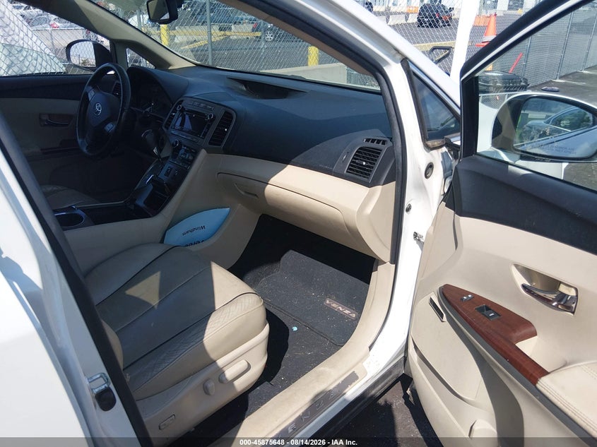 2010 TOYOTA VENZA auction photo 5
