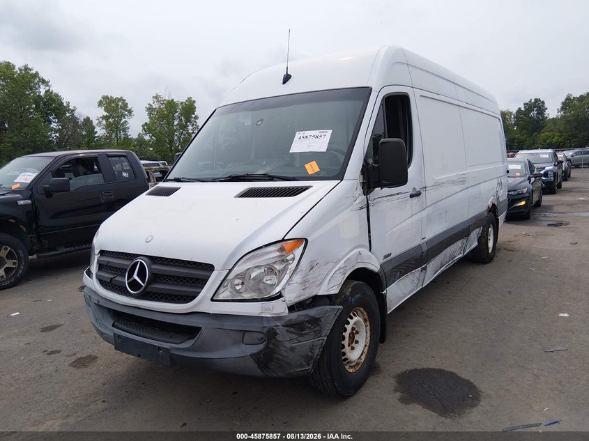 2011 MERCEDES-BENZ SPRINTER 2500 auction photo 2