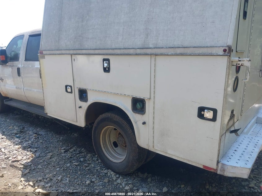 2015 FORD F-350 CHASSIS auction photo 3
