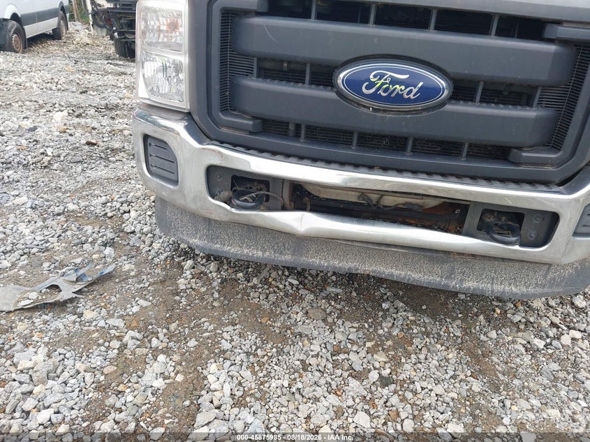 2015 FORD F-350 CHASSIS auction photo 6