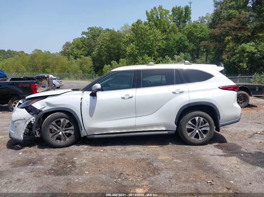 TOYOTA HIGHLANDER - zdjęcie 14