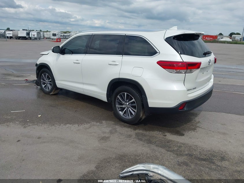 2018 TOYOTA HIGHLANDER auction photo 3