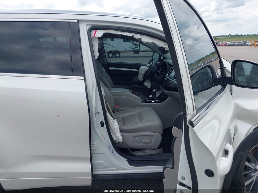 2018 TOYOTA HIGHLANDER auction photo 5