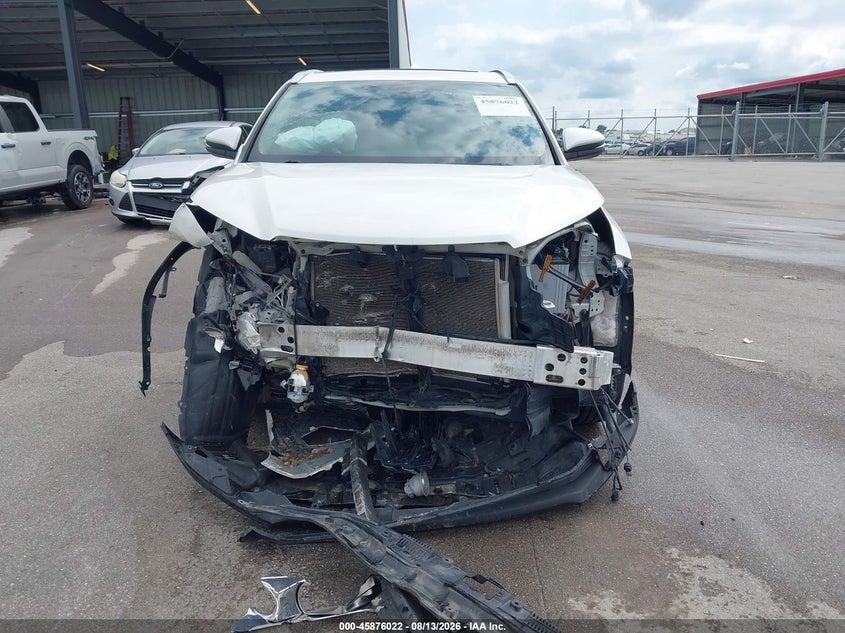 2018 TOYOTA HIGHLANDER auction photo 6