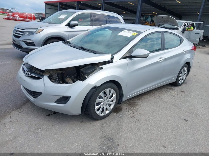 2013 HYUNDAI ELANTRA auction photo 2