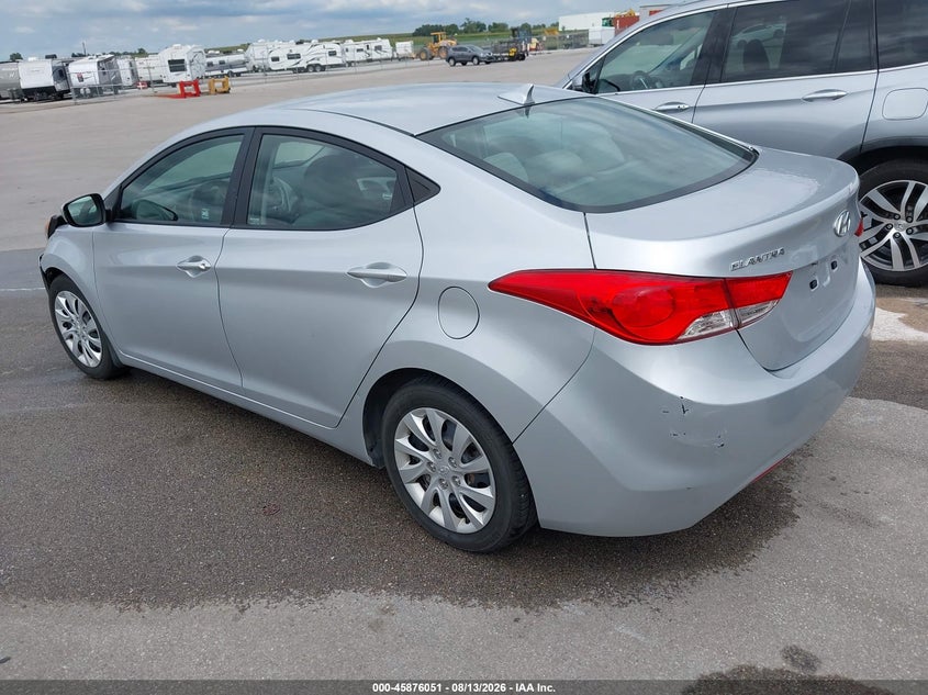2013 HYUNDAI ELANTRA auction photo 3