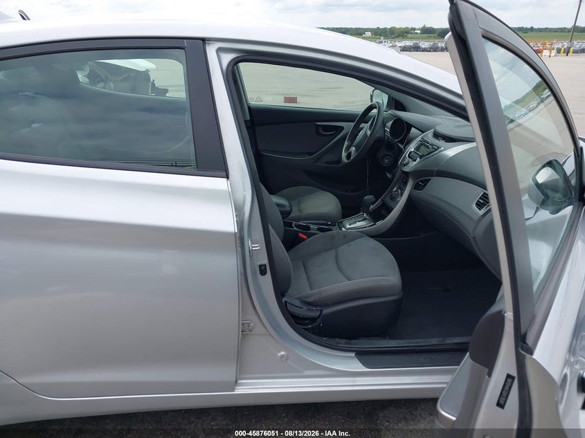 2013 HYUNDAI ELANTRA auction photo 5