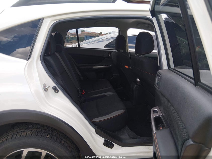 2016 SUBARU CROSSTREK auction photo 8