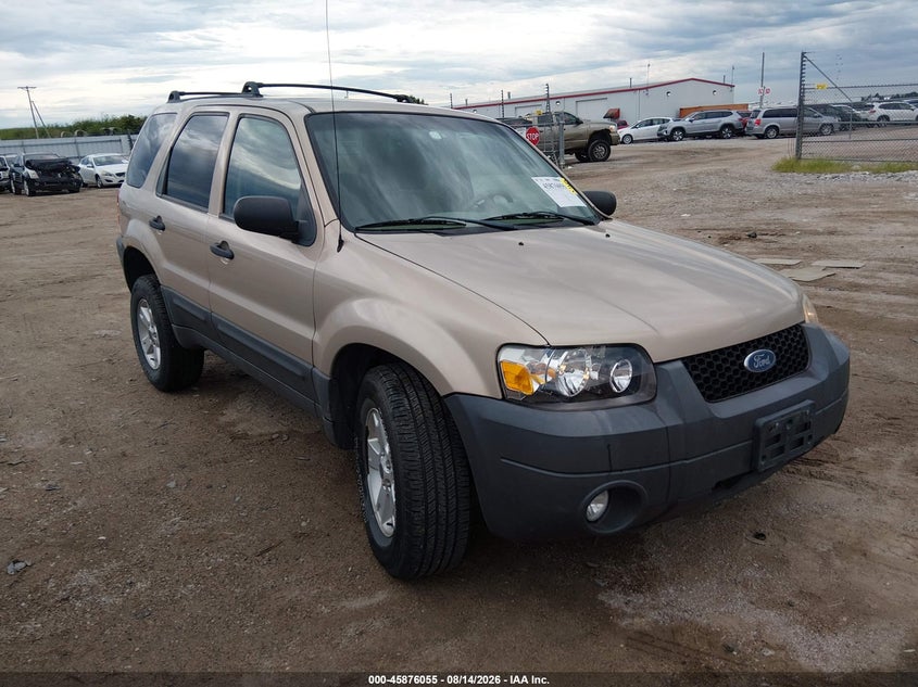 2007 FORD ESCAPE auction photo 1