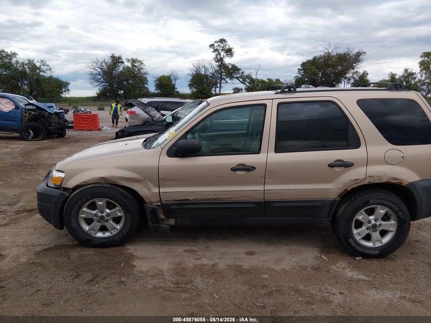 2007 FORD ESCAPE auction photo 6