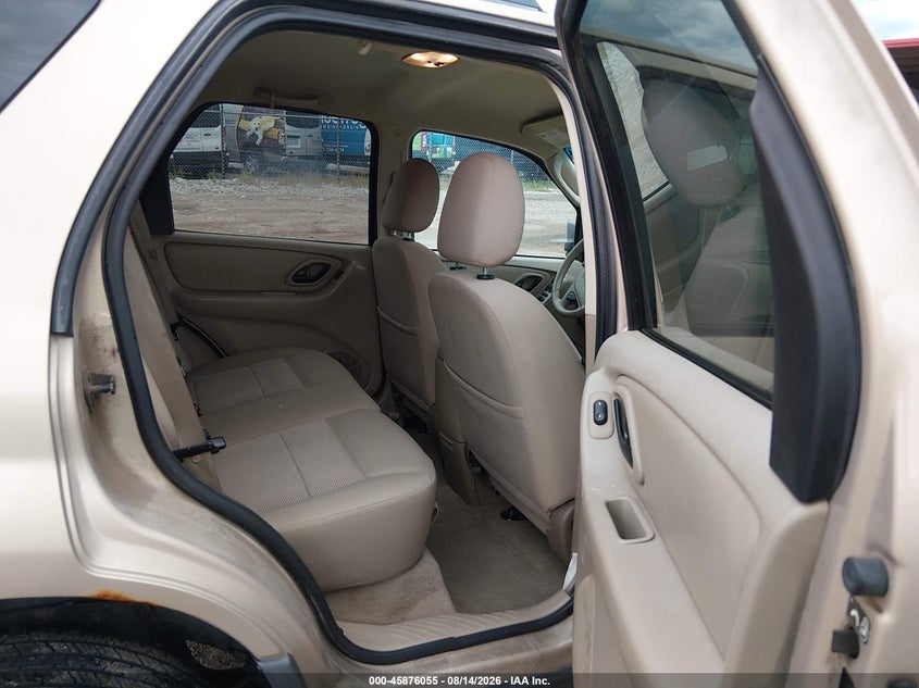 2007 FORD ESCAPE auction photo 8