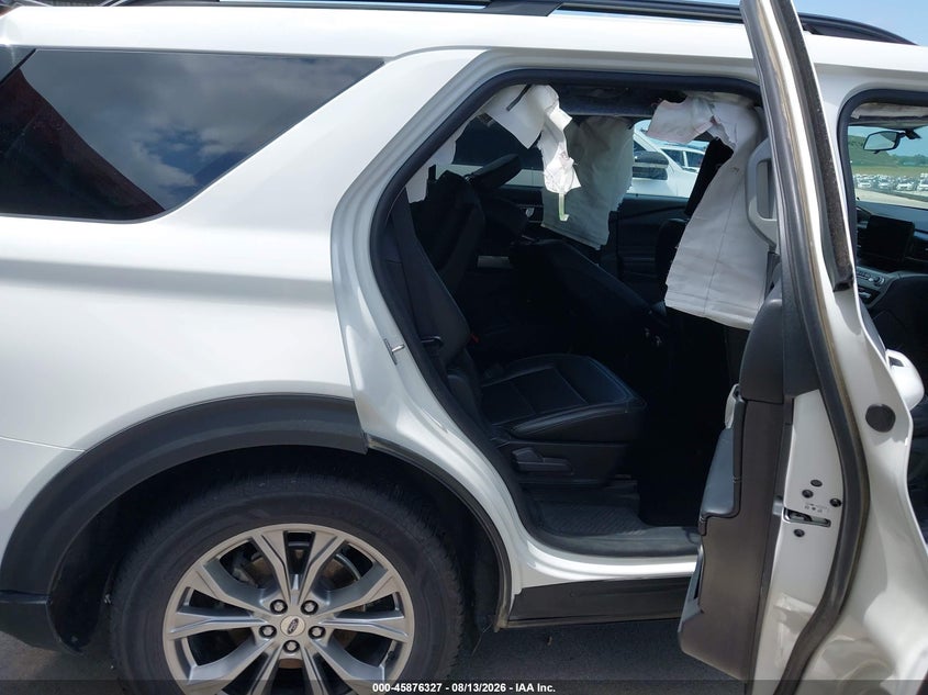 2022 FORD EXPLORER auction photo 8