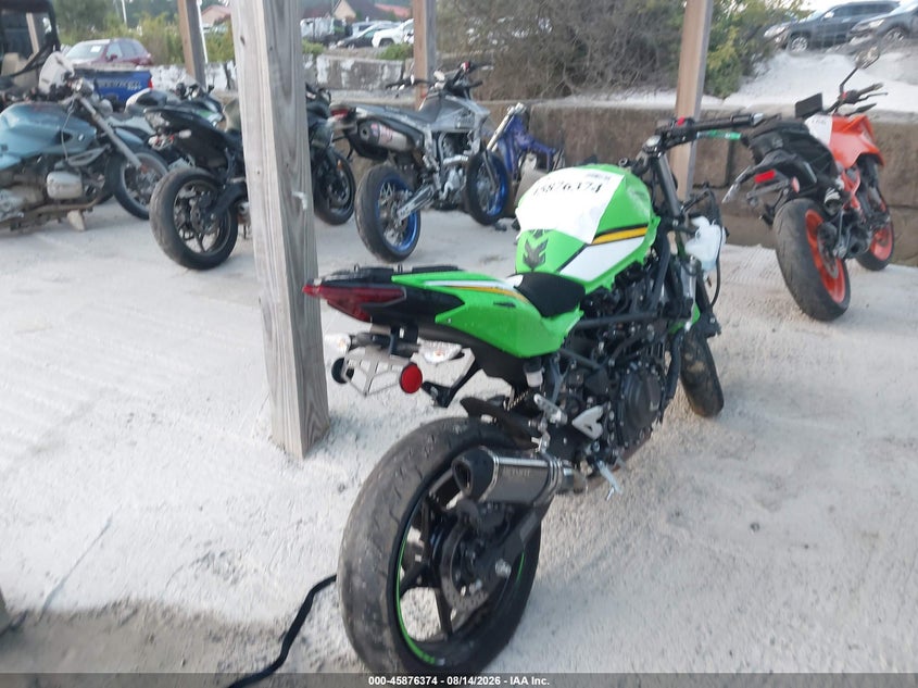 2025 KAWASAKI EX500 auction photo 4