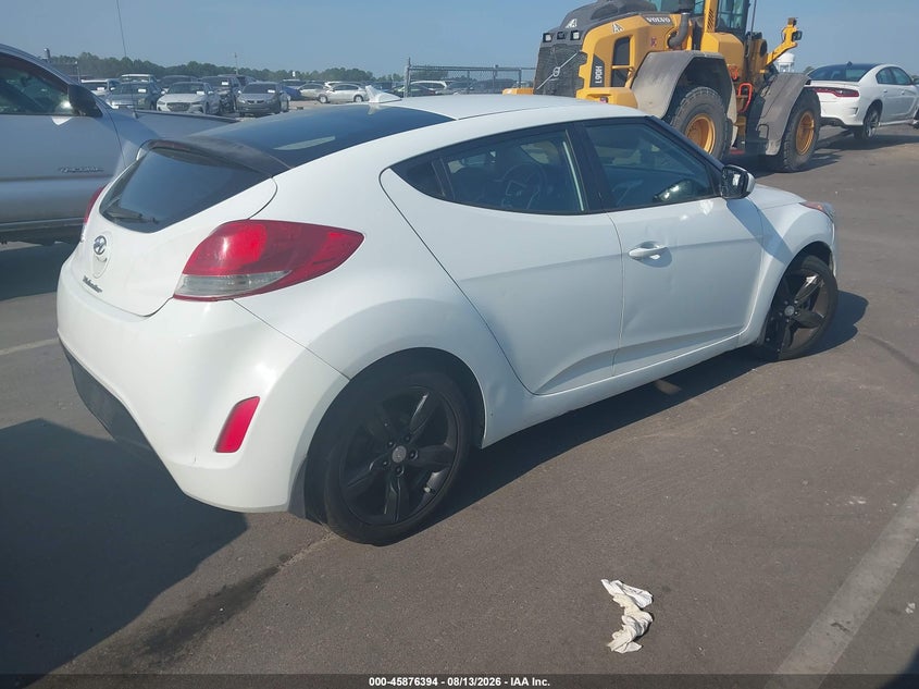 2015 HYUNDAI VELOSTER auction photo 4