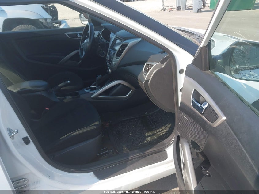 2015 HYUNDAI VELOSTER auction photo 5