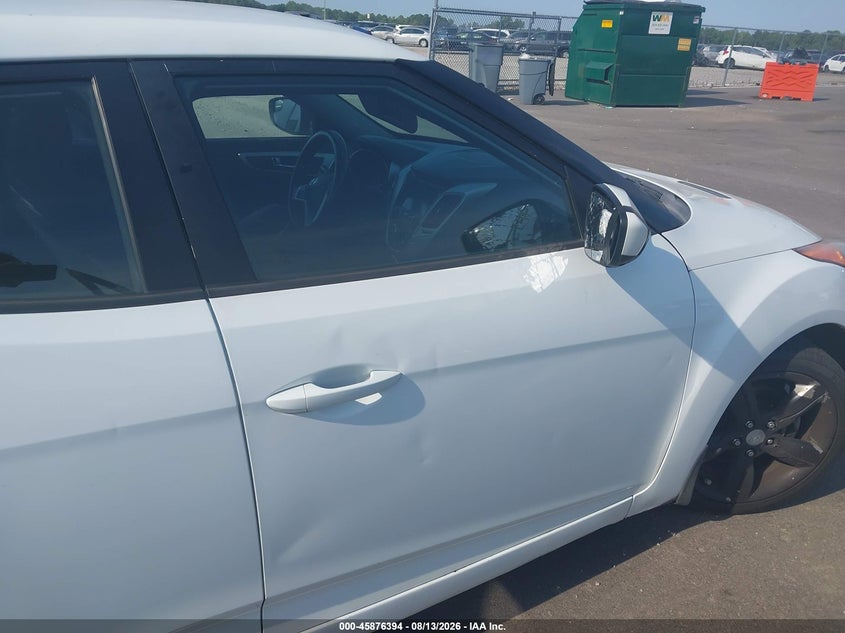2015 HYUNDAI VELOSTER auction photo 6