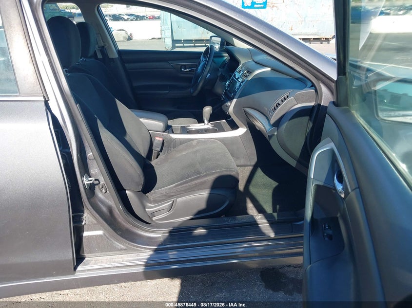 2015 NISSAN ALTIMA auction photo 5
