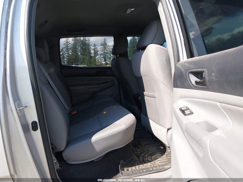 2013 TOYOTA TACOMA auction photo 8