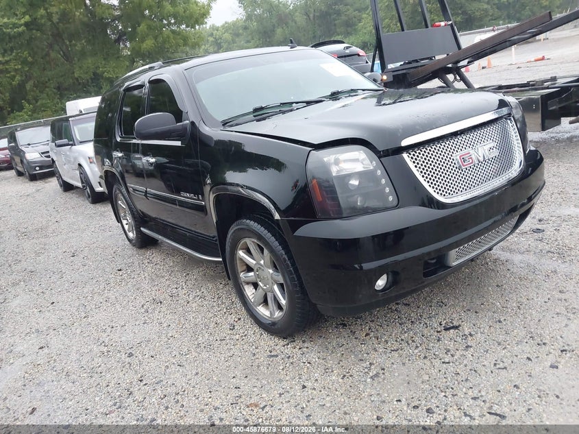 2007 GMC YUKON DENALI auction photo 1