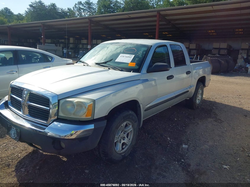 2005 Dodge Dakota, Normal Wear & Tear, IAAI, VIN 1D3HE48KX5S353429 — photo 2