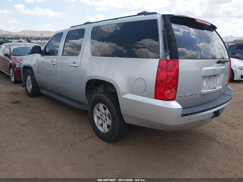 2013 GMC YUKON XL 1500 auction photo 3