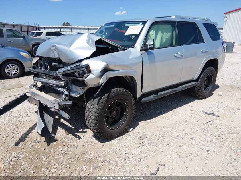2016 TOYOTA 4RUNNER auction photo 2