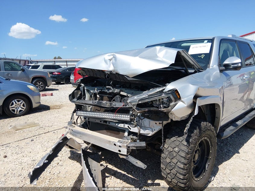 2016 TOYOTA 4RUNNER auction photo 6