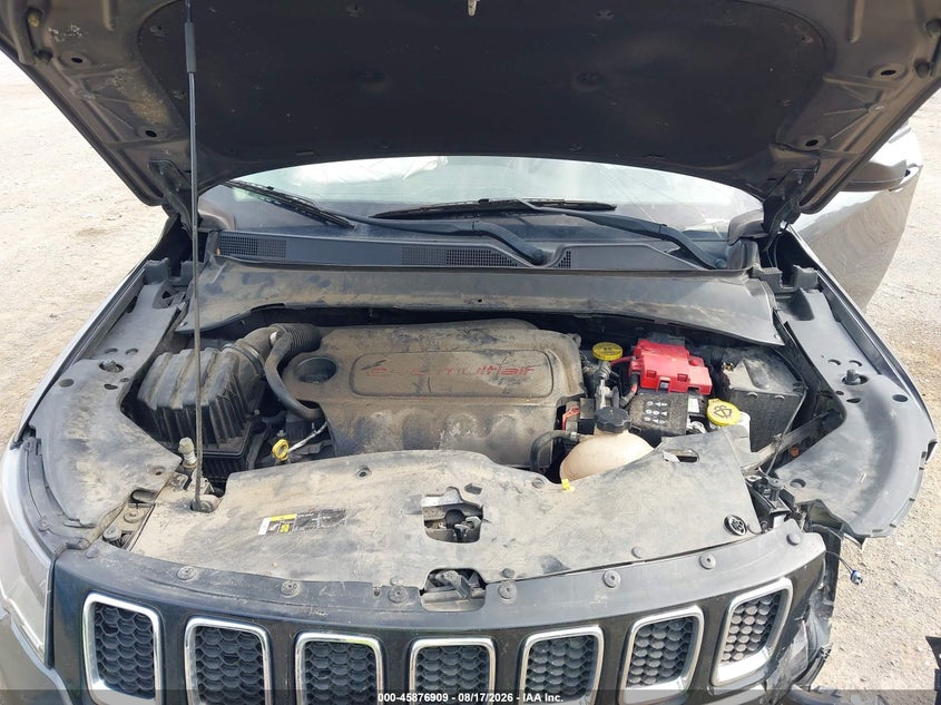 Фото 10 - JEEP COMPASS