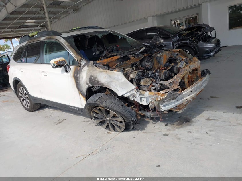 2015 SUBARU OUTBACK auction photo 1