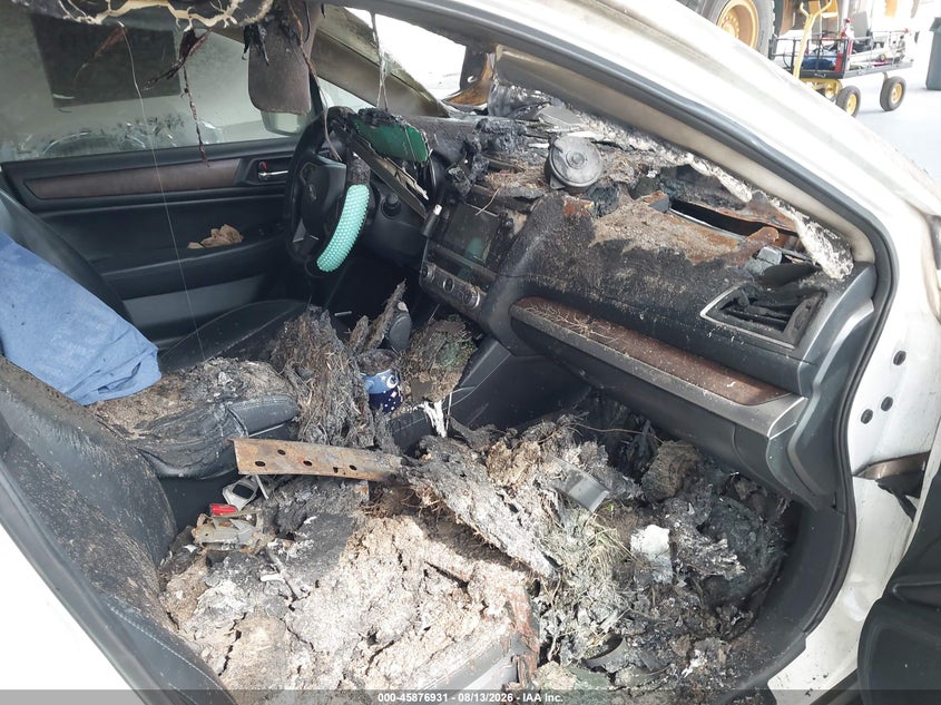 2015 SUBARU OUTBACK auction photo 5