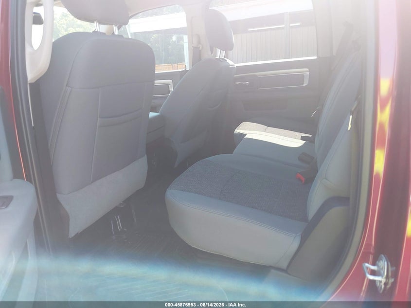 RAM 1500 CLASSIC 2019 VIN 1C6RR7LT4KS560145