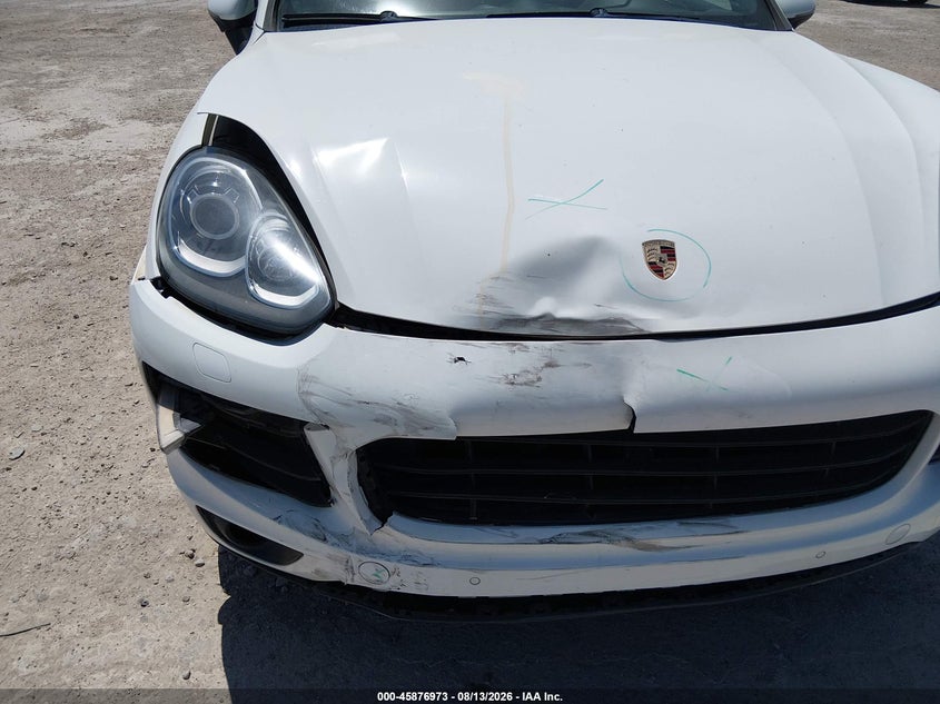 PORSCHE CAYENNE 2017 VIN WP1AA2A23HKA90627
