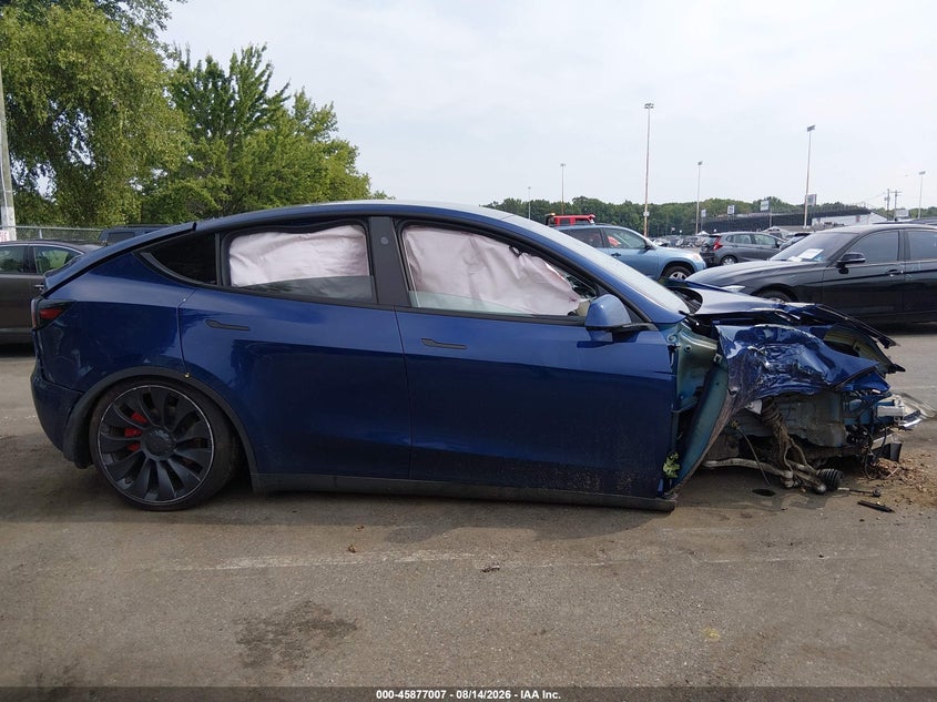 TESLA MODEL Y 2024 VIN 7SAYGDEF5RF047349