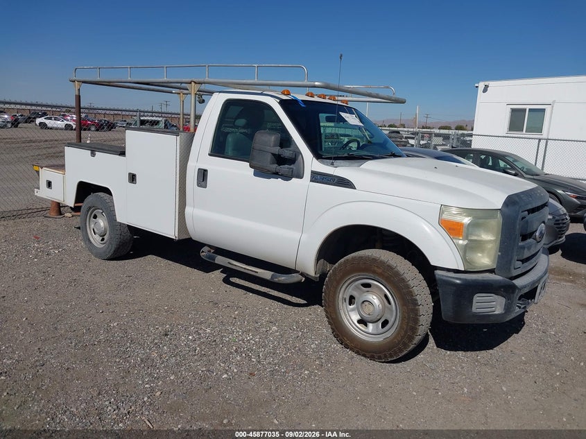 2011 FORD F-350 CHASSIS auction photo 1