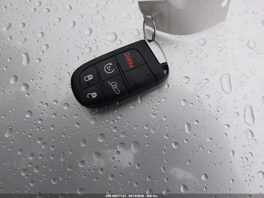 JEEP GRAND CHEROKEE - zdjęcie 11