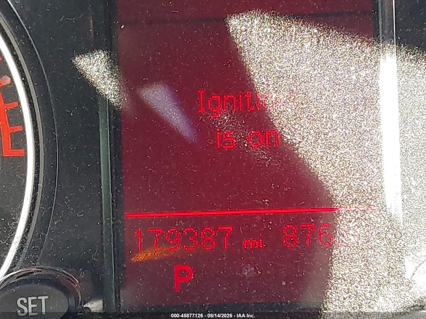 AUDI Q5 2011 VIN WA1LFAFP4BA093652