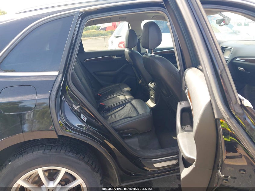 AUDI Q5 2011 VIN WA1LFAFP4BA093652