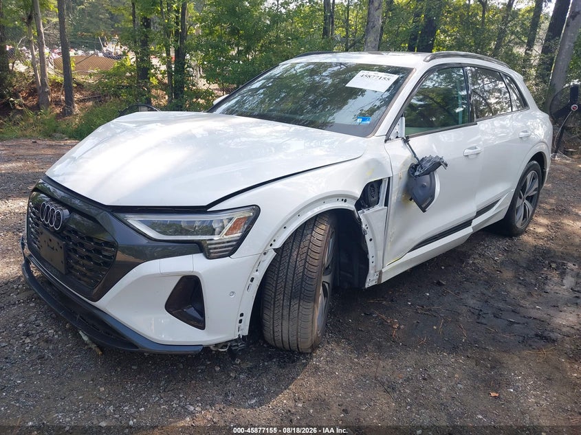 Vin: wa15aage3rb030681, lot: 46376151, audi q8 e-tron premium plus quattro 20242