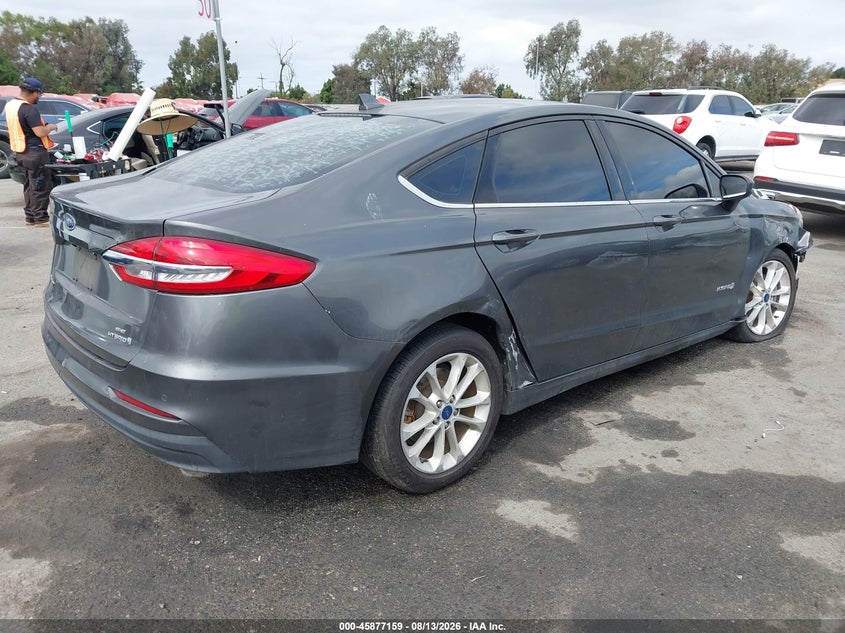 2019 FORD FUSION HYBRID auction photo 4