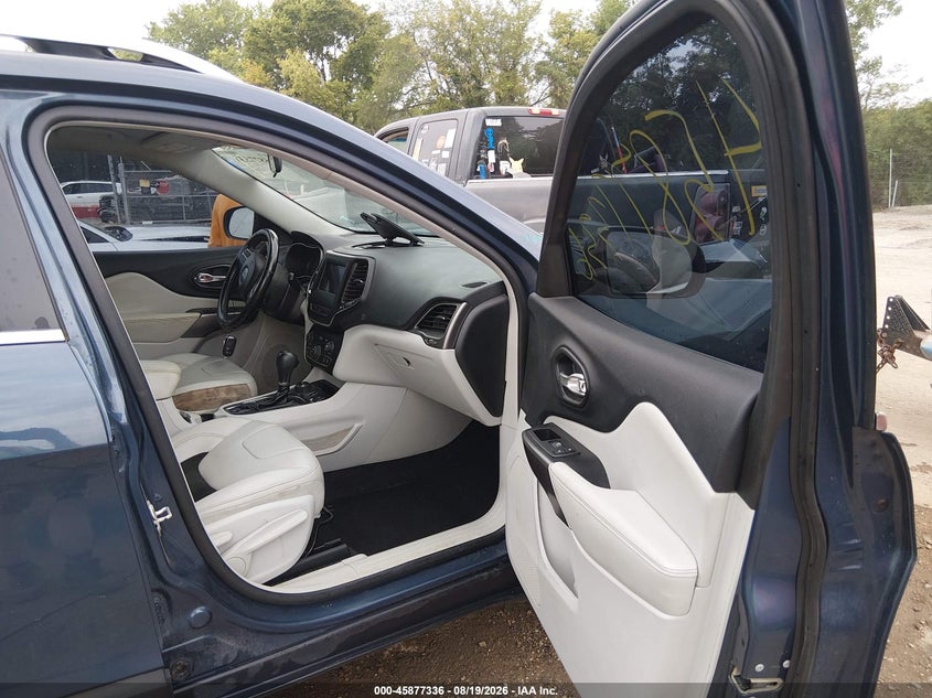 2020 JEEP CHEROKEE auction photo 5