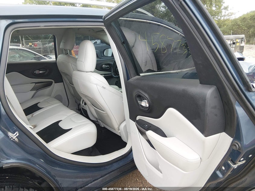 2020 JEEP CHEROKEE auction photo 8