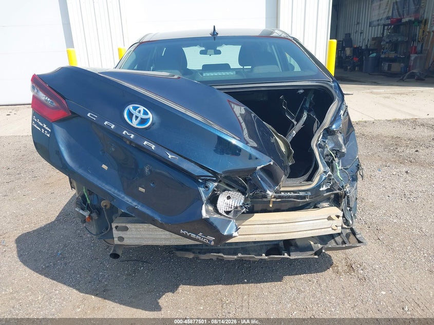 2021 TOYOTA CAMRY auction photo 6