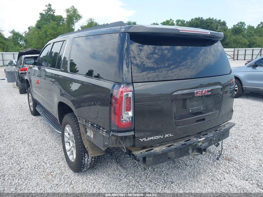 2019 GMC YUKON XL auction photo 3