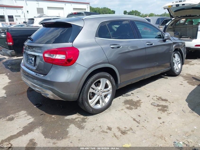 2015 MERCEDES-BENZ GLA 250 — zdjęcie 4