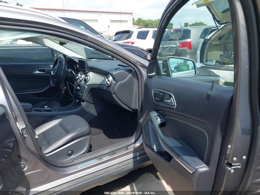2015 MERCEDES-BENZ GLA 250 — zdjęcie 5